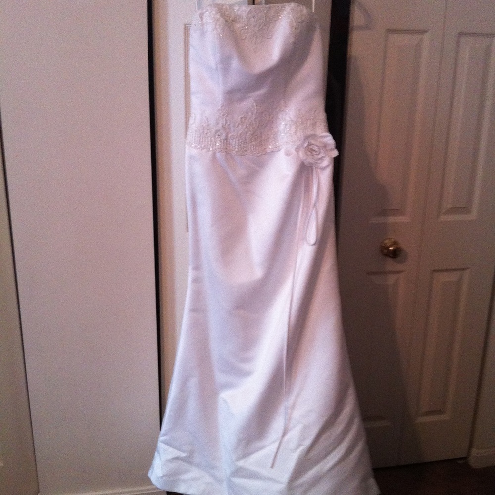 Strapless Beaded Amelie Wedding Dress Size 14